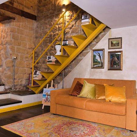 Carlito'S House- Un'Intera Casa Al Centro Storico Daire Napoli Dış mekan fotoğraf