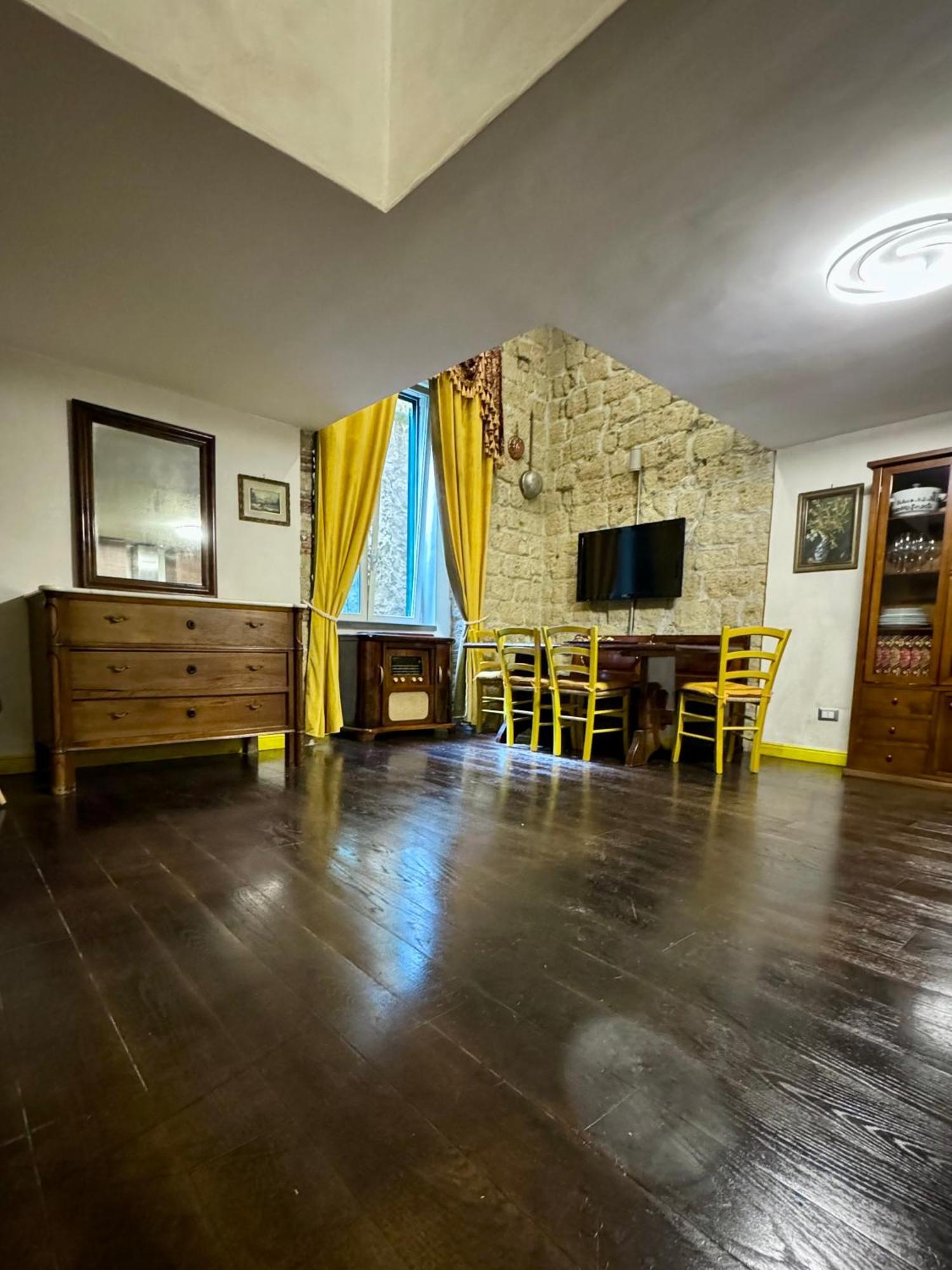 Carlito'S House- Un'Intera Casa Al Centro Storico Daire Napoli Dış mekan fotoğraf