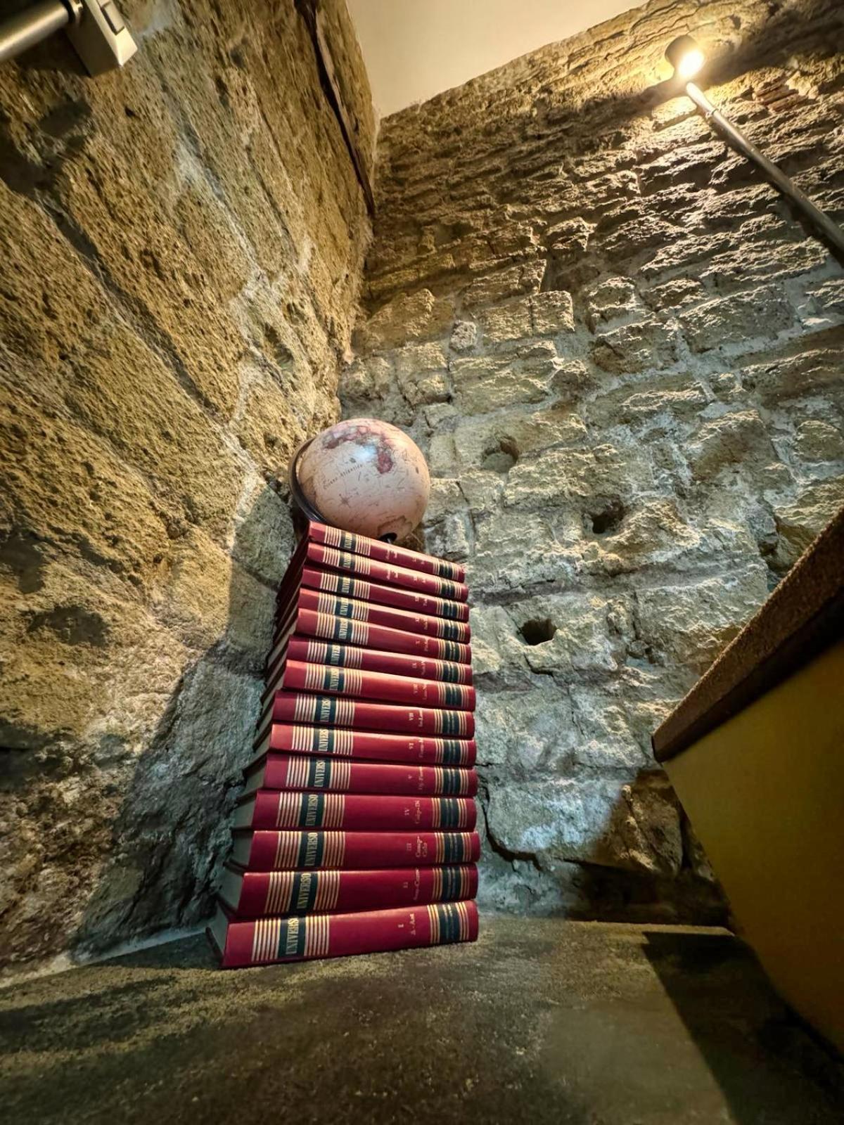 Carlito'S House- Un'Intera Casa Al Centro Storico Daire Napoli Dış mekan fotoğraf