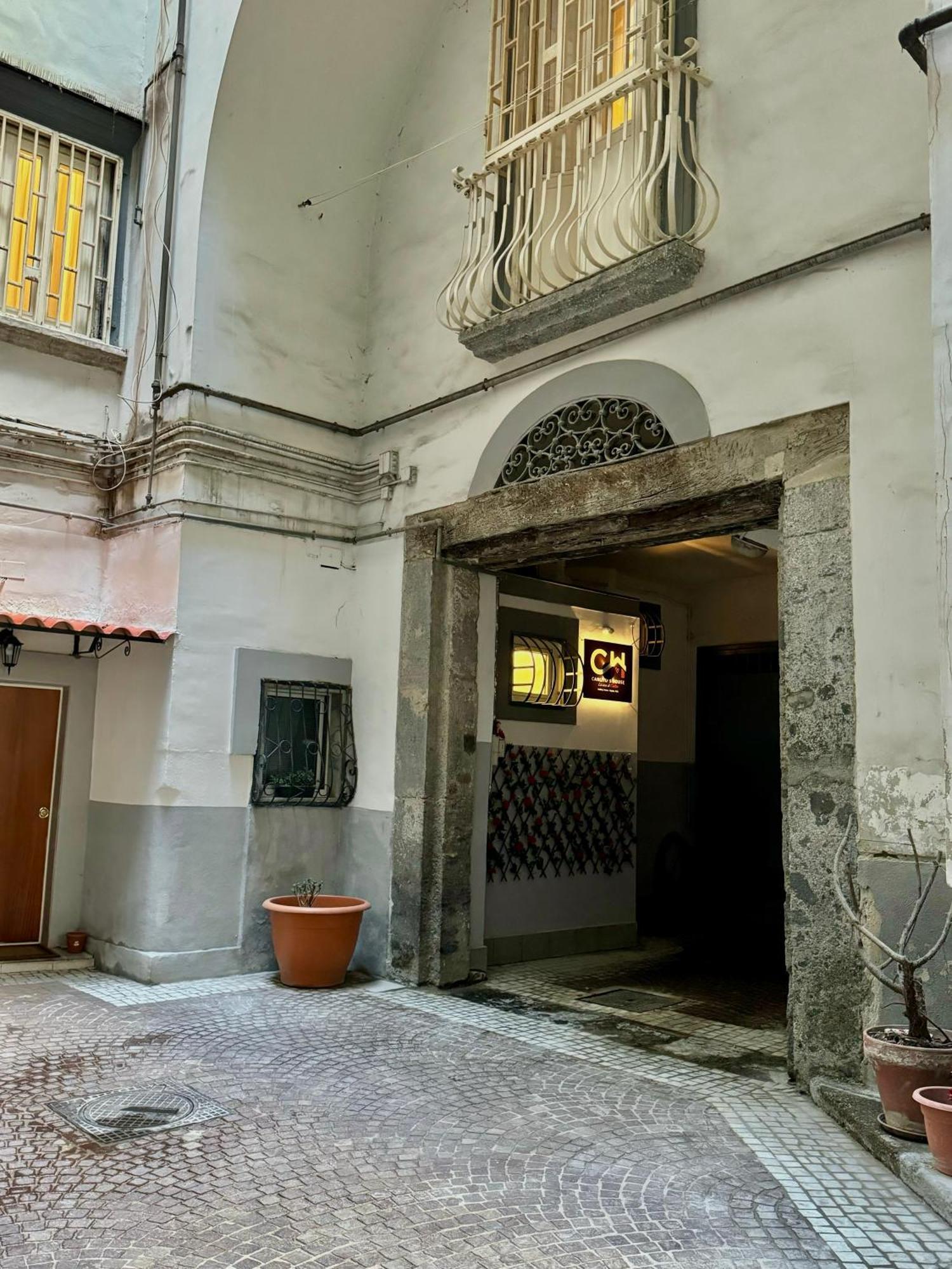 Carlito'S House- Un'Intera Casa Al Centro Storico Daire Napoli Dış mekan fotoğraf