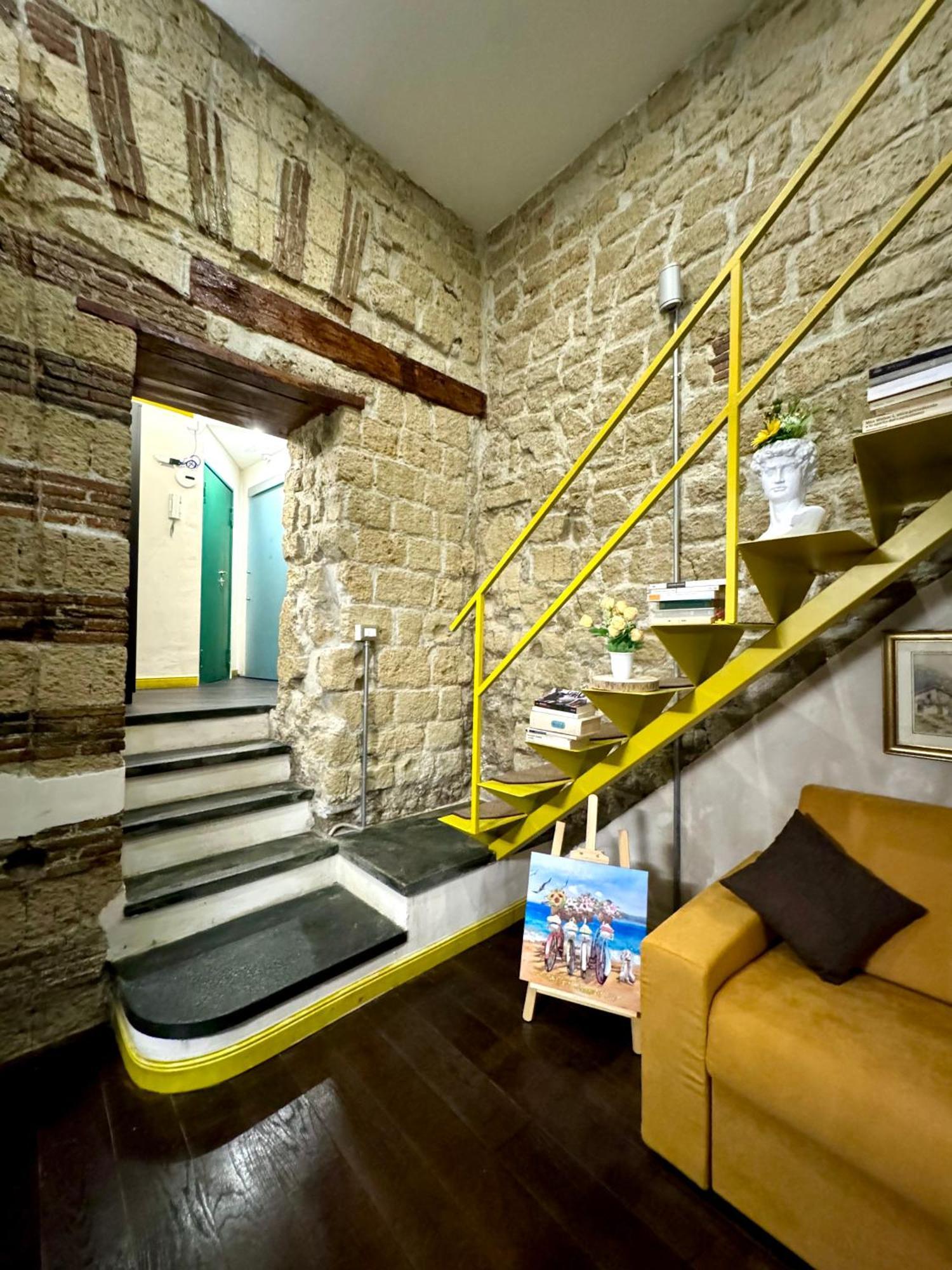 Carlito'S House- Un'Intera Casa Al Centro Storico Daire Napoli Dış mekan fotoğraf