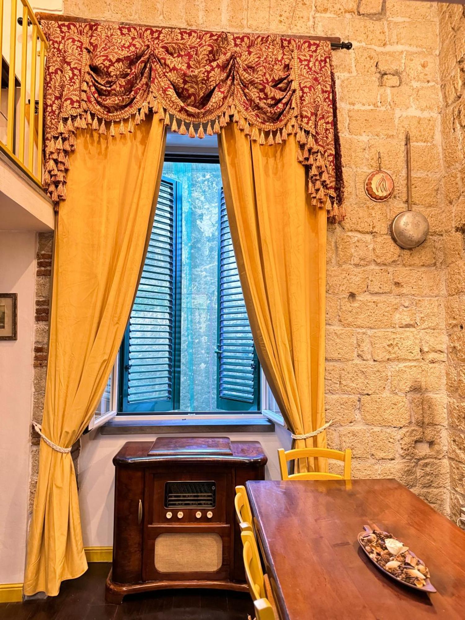Carlito'S House- Un'Intera Casa Al Centro Storico Daire Napoli Dış mekan fotoğraf